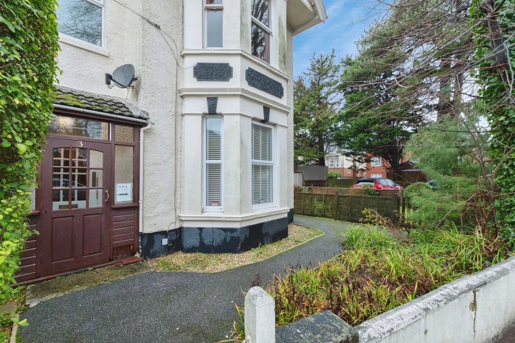 Property photo 3 of 17 Pbox-Img.Jpg