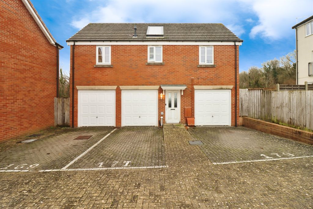 Property photo 1 of 20