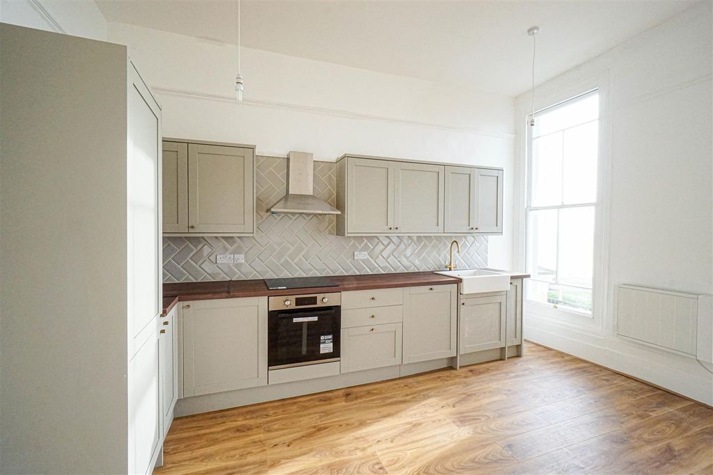 Property photo 3 of 10 Dsc03361.Jpg