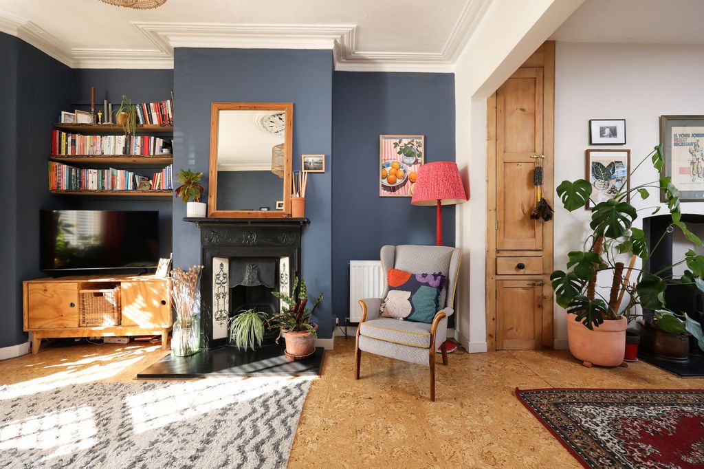 Property photo 3 of 21