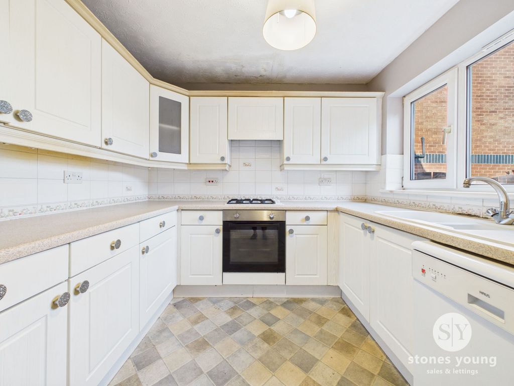 Property photo 3 of 16