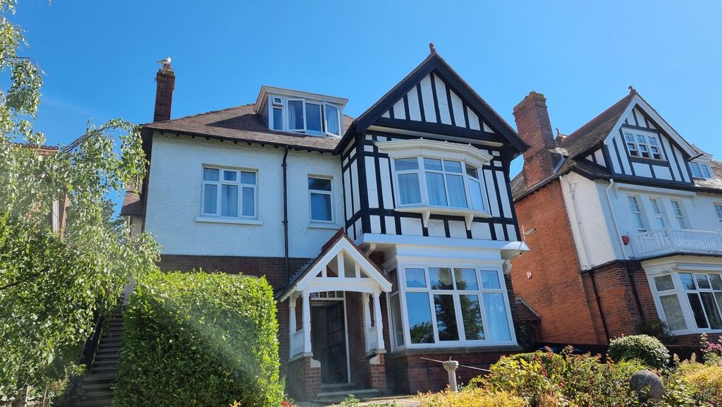 Property photo 3 of 51