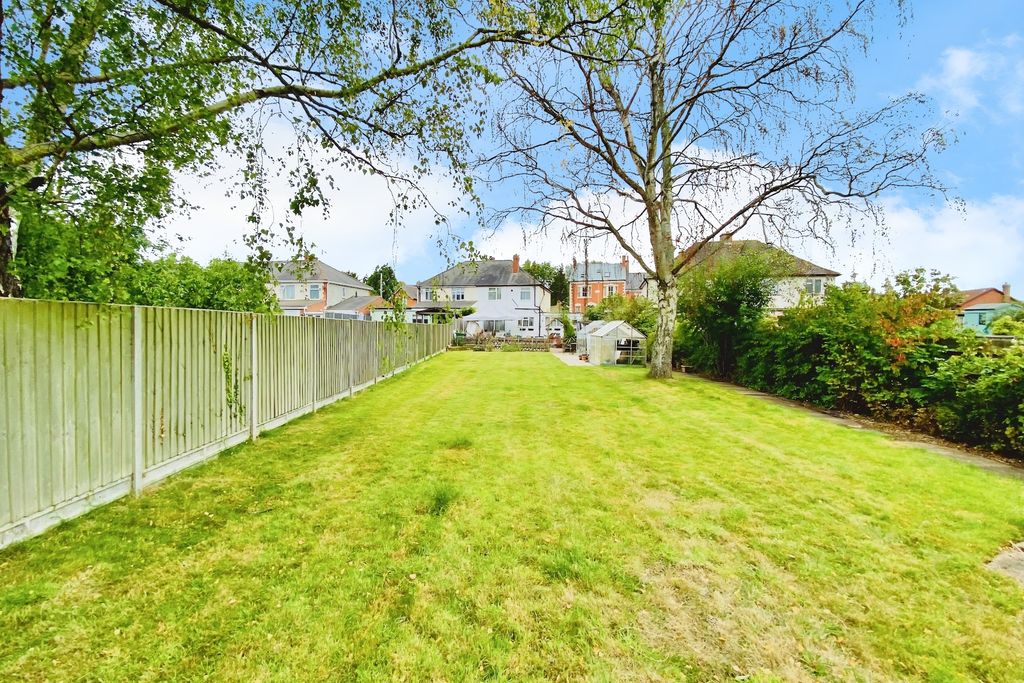 Property photo 1 of 33