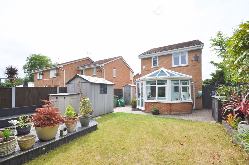 Property photo 2 of 33