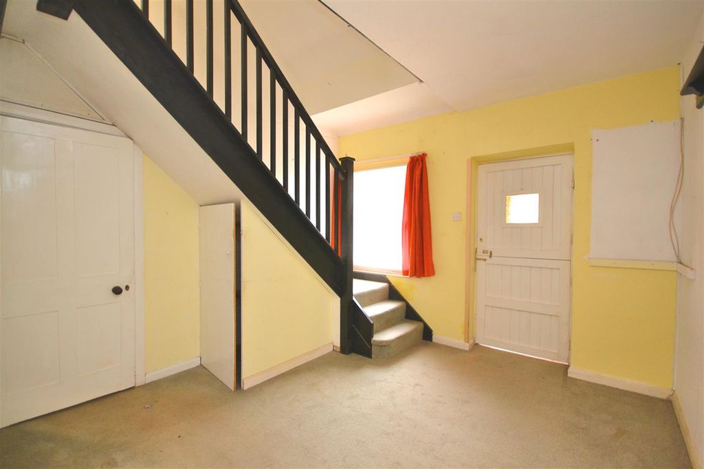 Property photo 3 of 27 0038 (1).Png