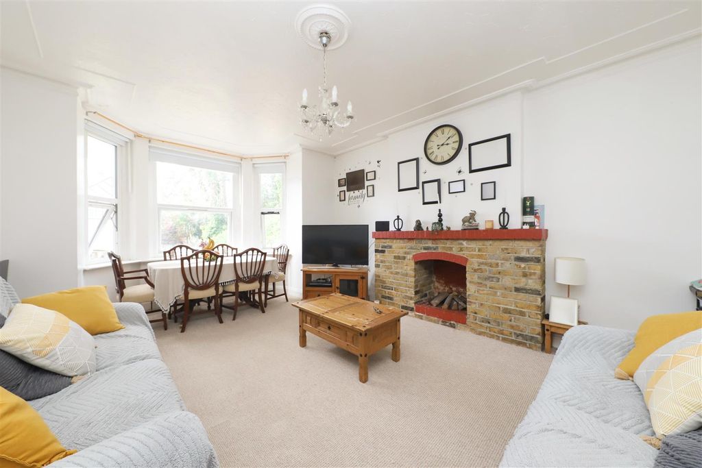 Property photo 2 of 10 Living / Dining Space