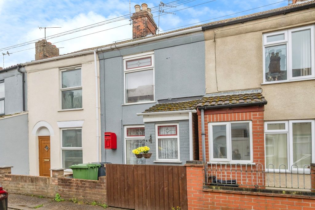 Property photo 2 of 17