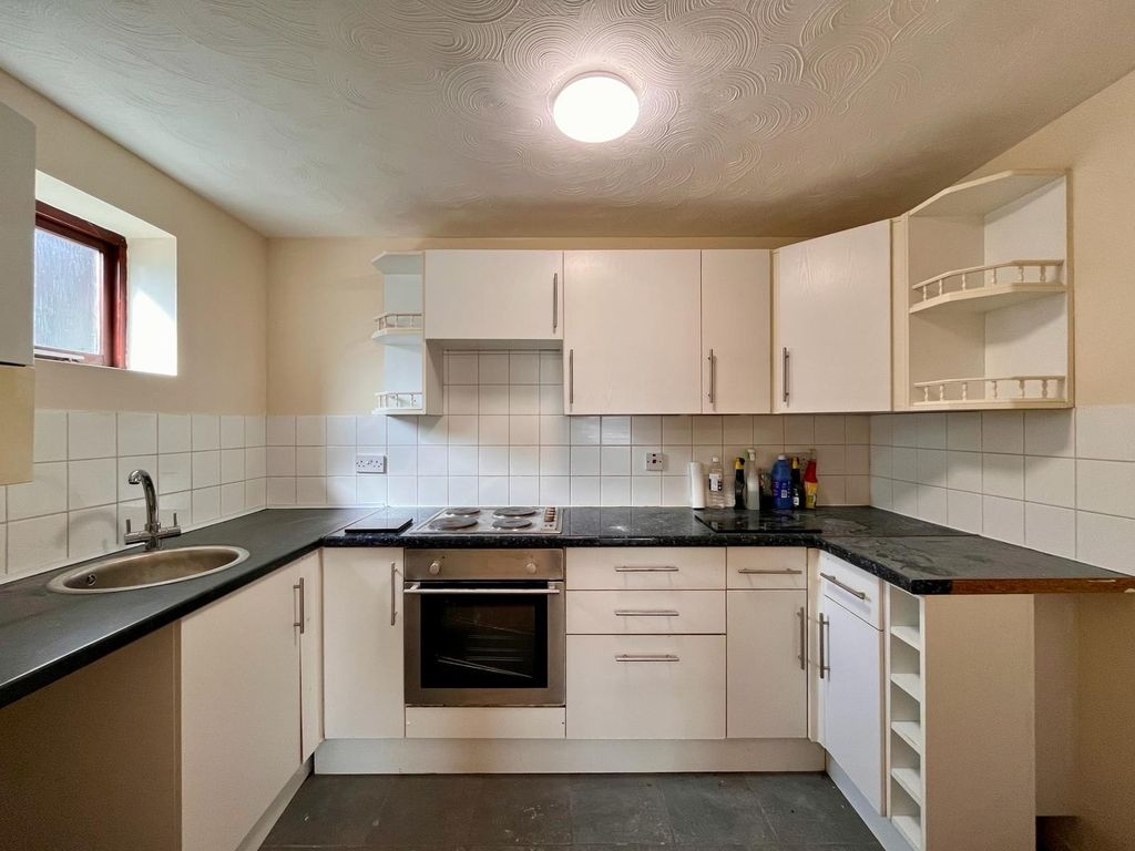 Property photo 2 of 5