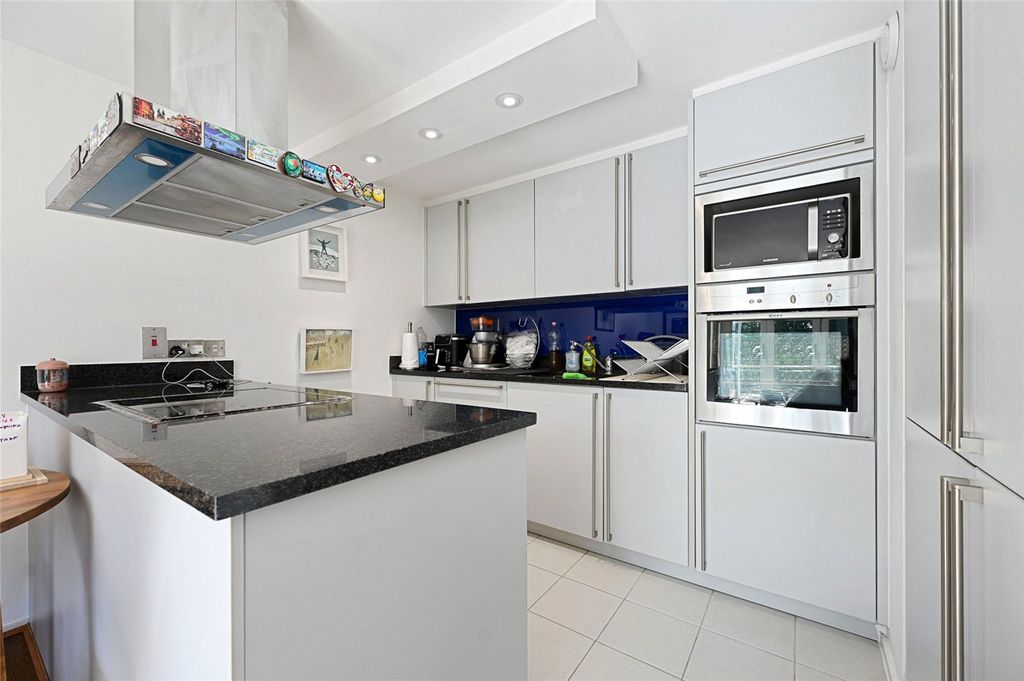 Property photo 3 of 8 Picture No. 22