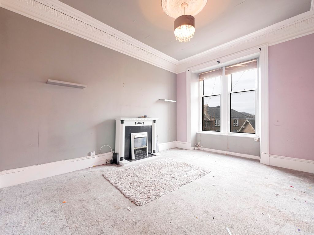 Property photo 3 of 19 Lounge 1-1