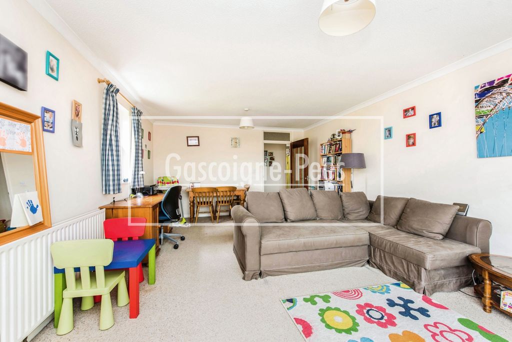 Property photo 3 of 9
