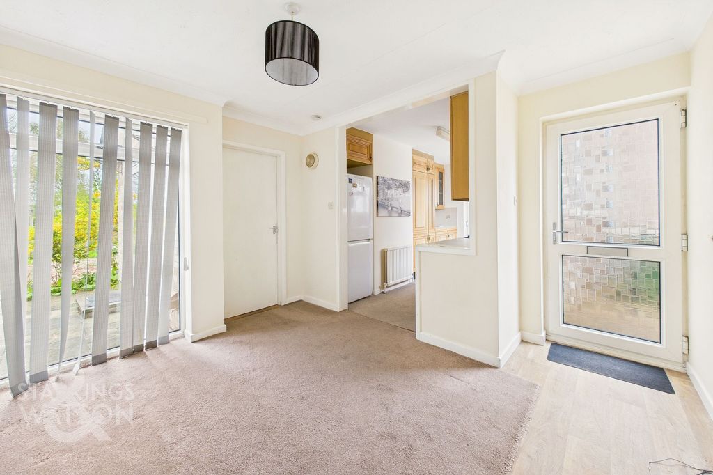 Property photo 3 of 23