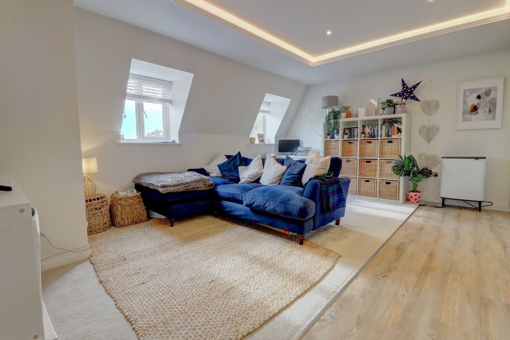 Property photo 3 of 17 Picture No. 01