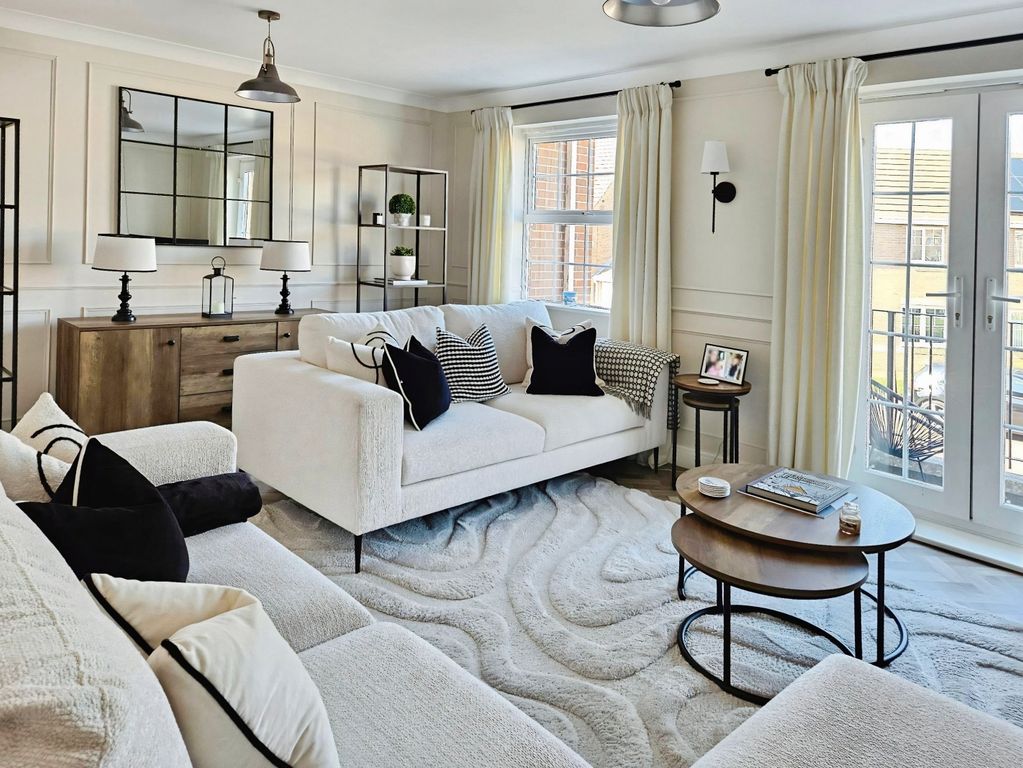 Property photo 2 of 21 Lounge