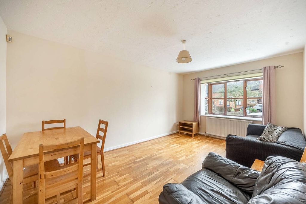 Property photo 2 of 6