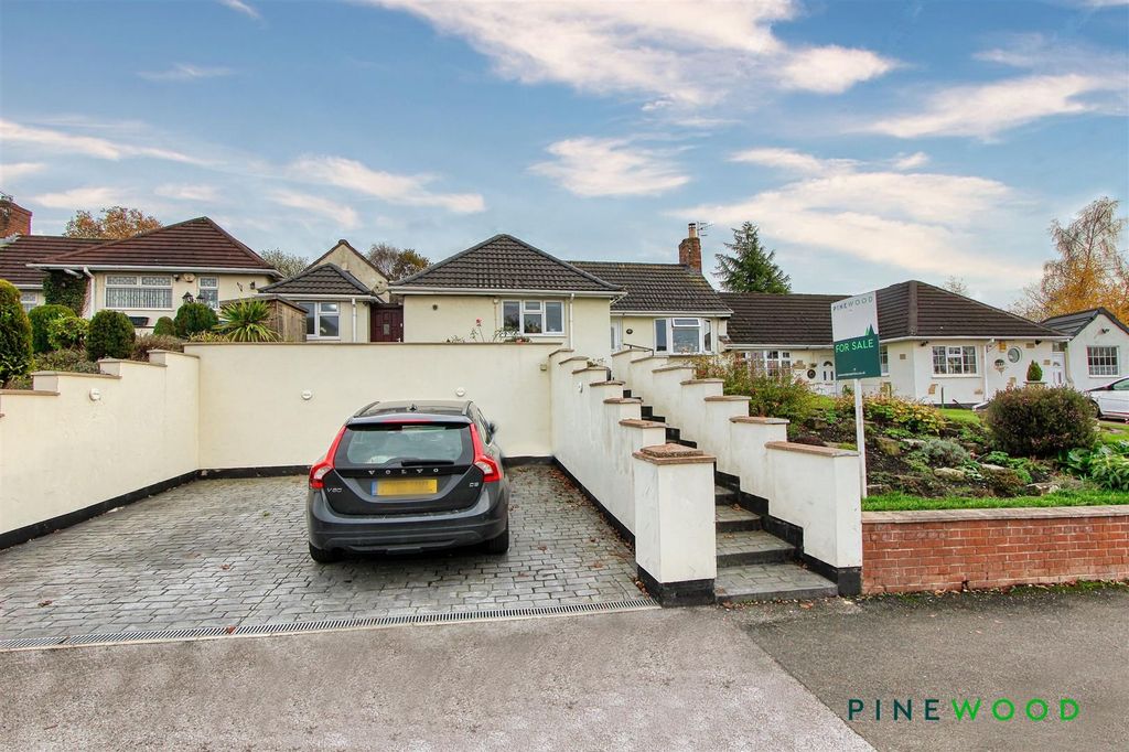 Property photo 1 of 21 Front