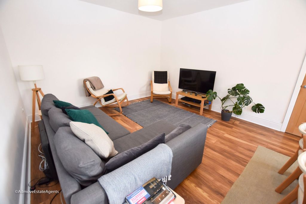 Property photo 3 of 14 Photo 11