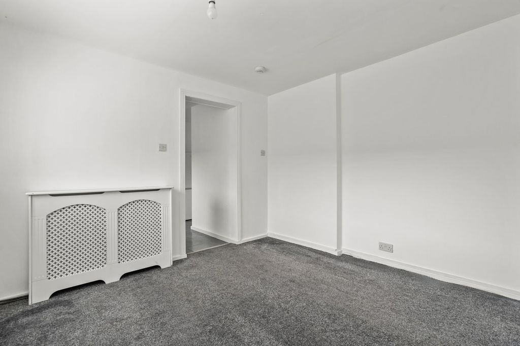 Additional image 9 of 2 bed flat for saleWallace Court, Grangemouth FK3
