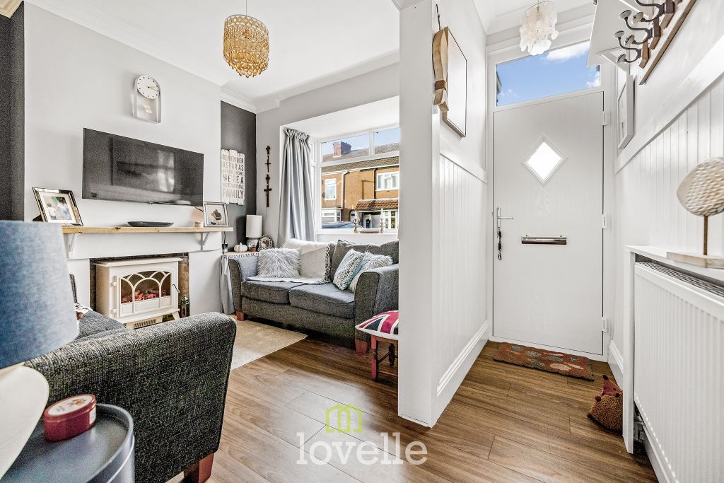 Property photo 2 of 28