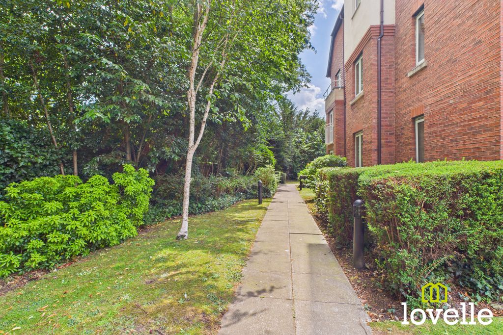 Property photo 3 of 17