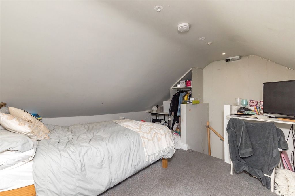 Property photo 3 of 11 Picture No. 13