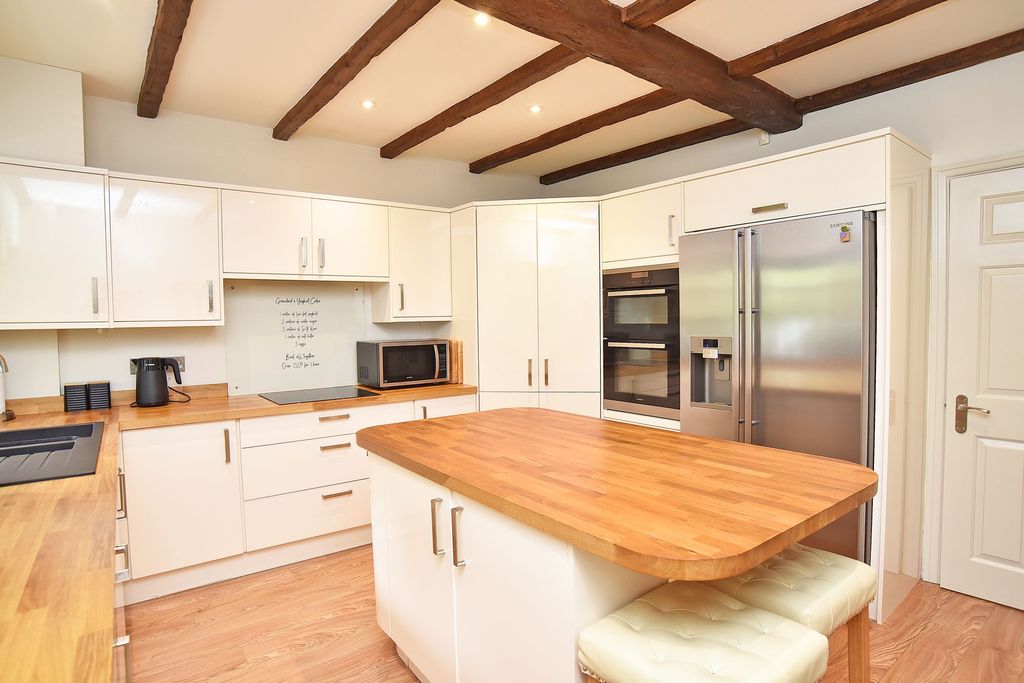 Property photo 3 of 29