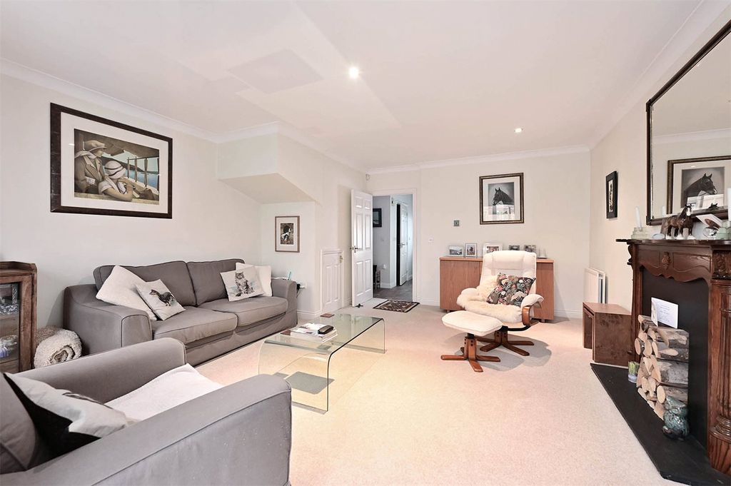 Property photo 3 of 16 Picture No. 15