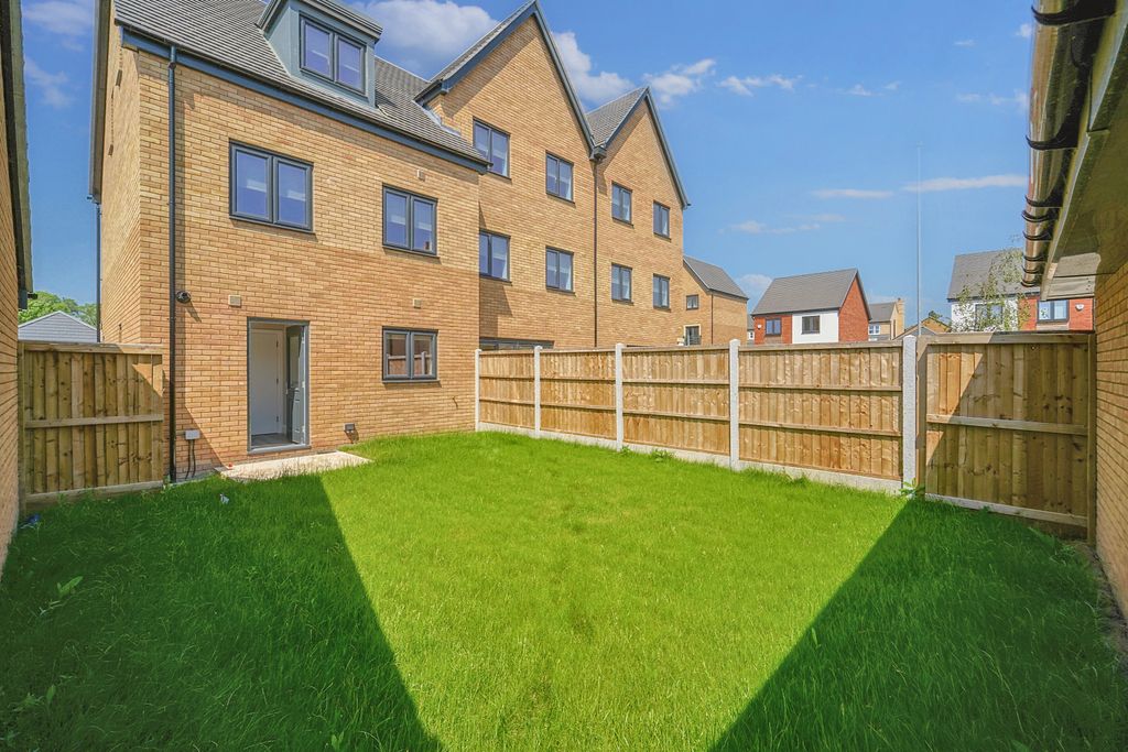 Property photo 2 of 15 Image