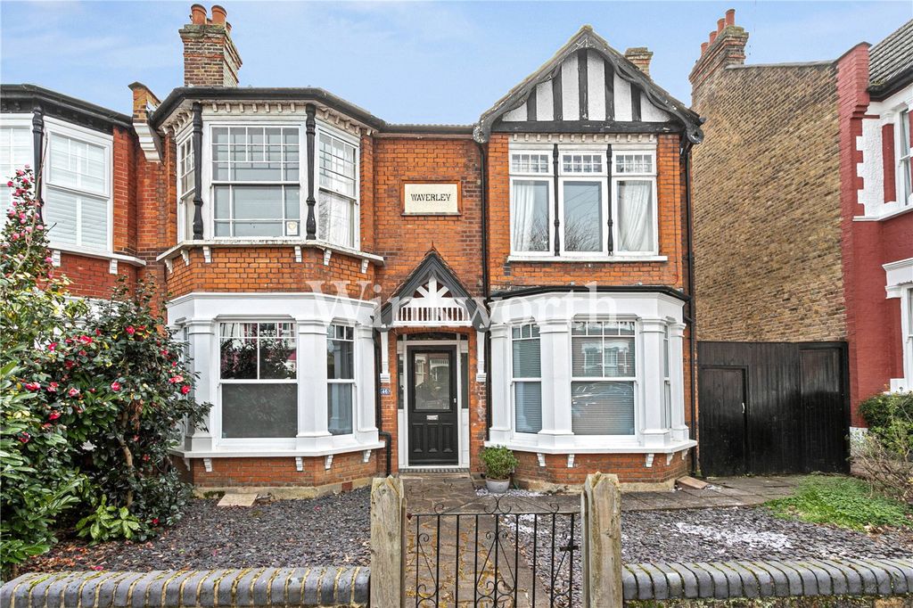 Property photo 3 of 16 Picture No. 17