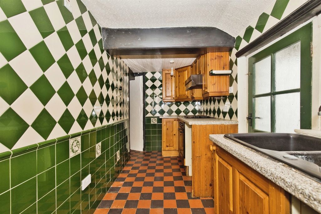 Property photo 3 of 16