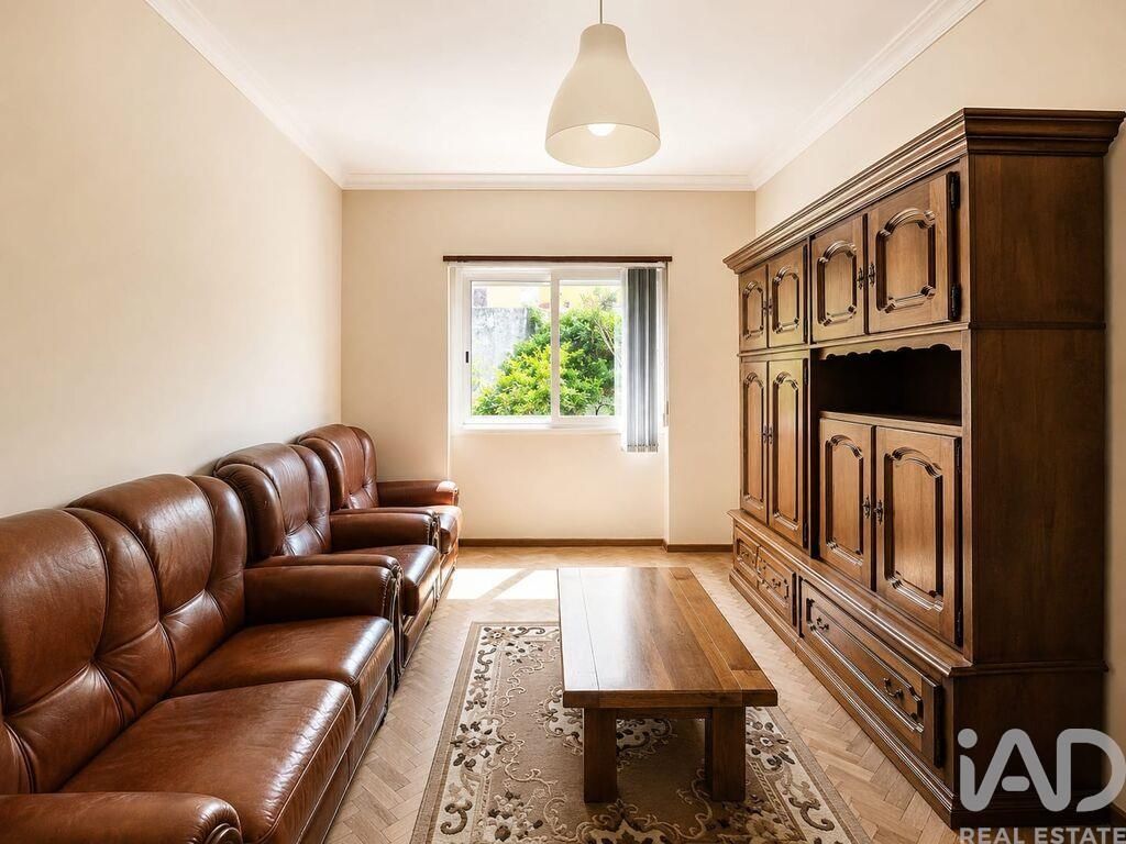 Property photo 3 of 33
