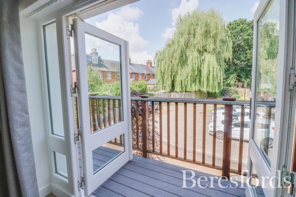 Property photo 2 of 12 Picture No. 10