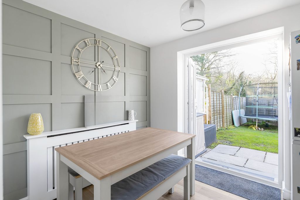 Property photo 3 of 24 Dining