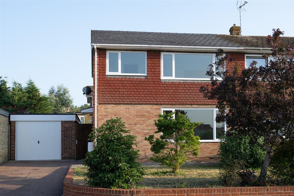 Property photo 1 of 20 Front External