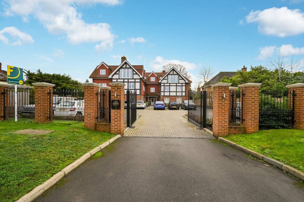 Property photo 2 of 12
