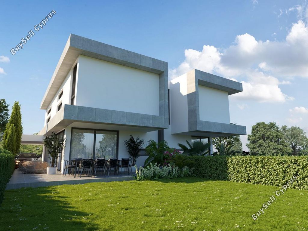 Property photo 3 of 25