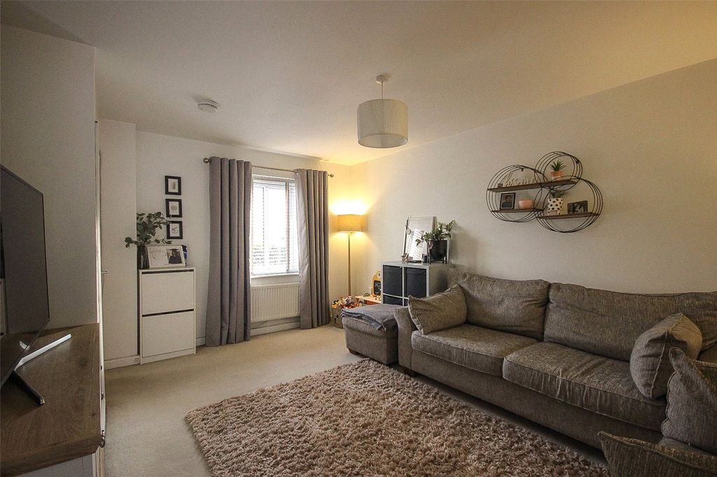 Property photo 3 of 10 Picture No. 20