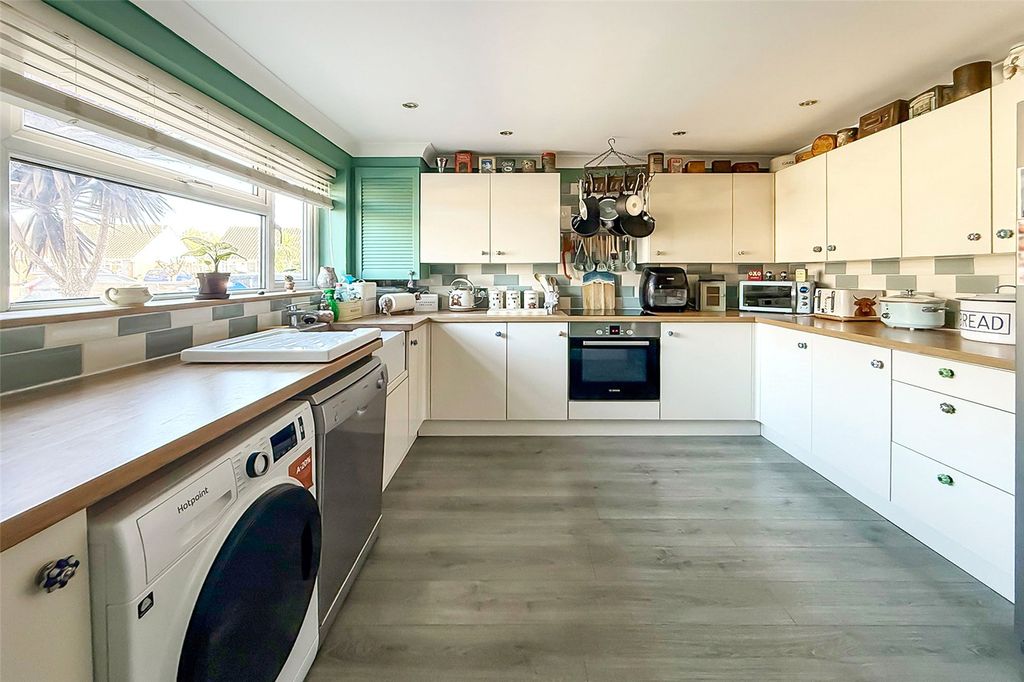 Property photo 3 of 21 Picture No. 19