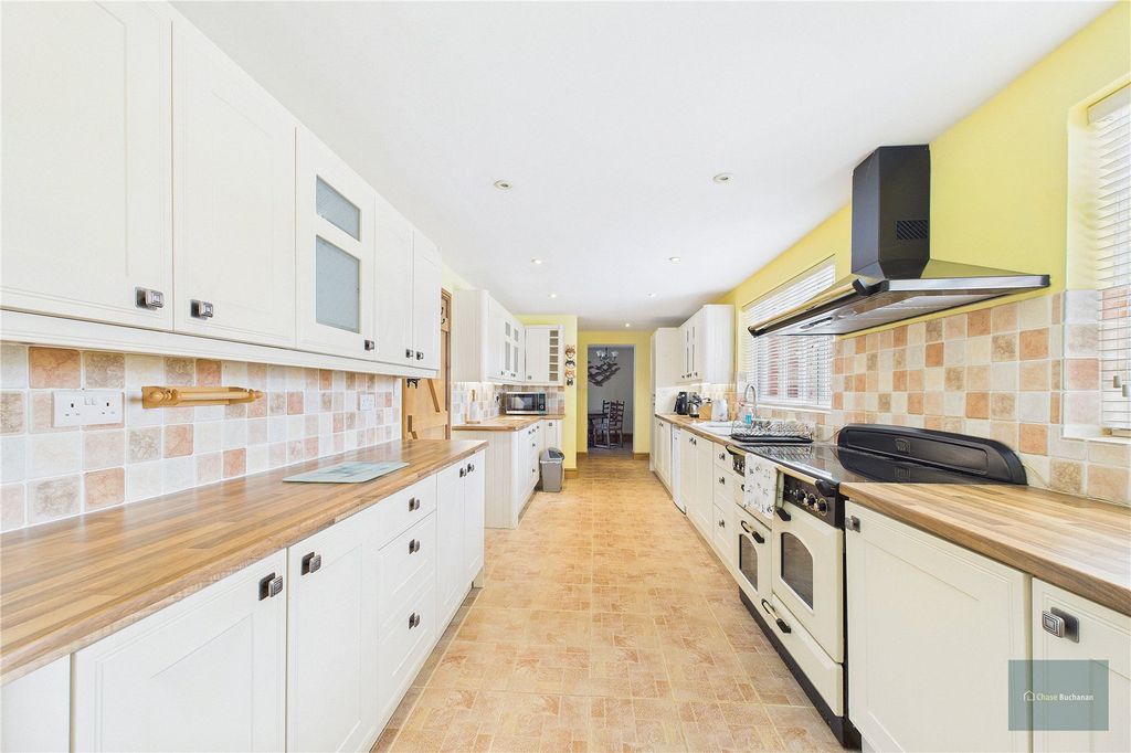 Property photo 3 of 29 Picture No. 20