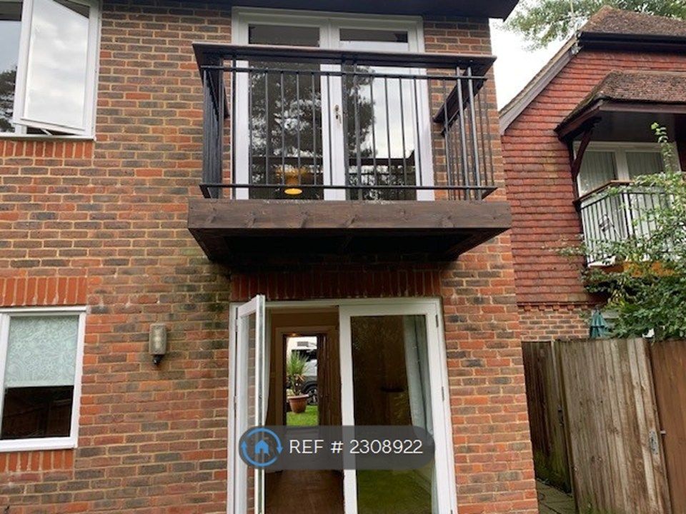 Property photo 3 of 16 Back