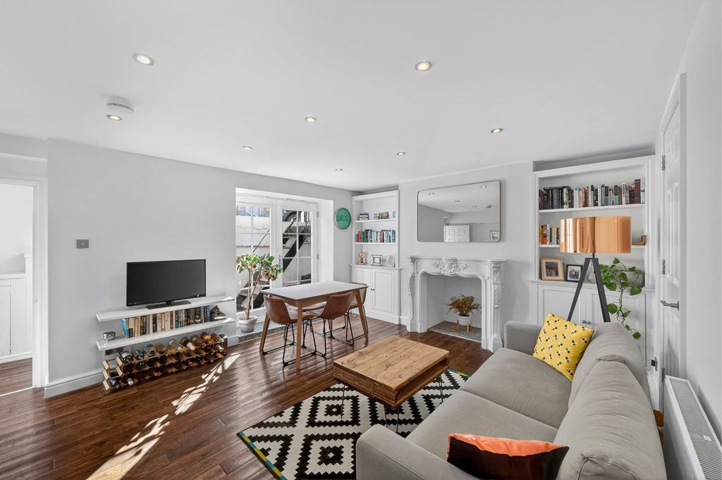 Property photo 2 of 14