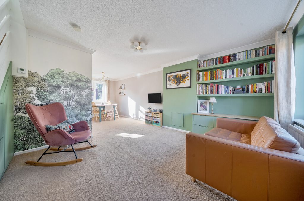 Property photo 2 of 11 1370553-5-68F8B4c...