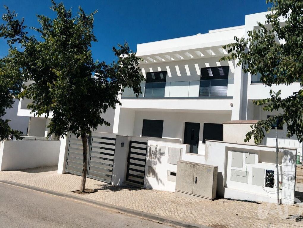 Property photo 1 of 39