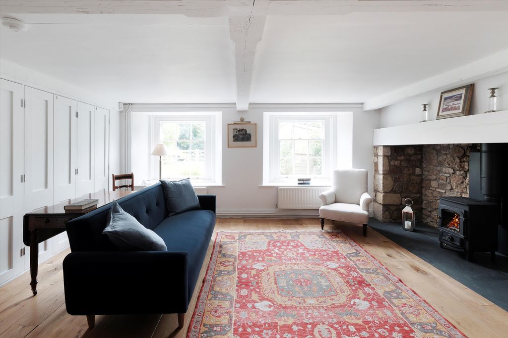 Property photo 2 of 23 Image