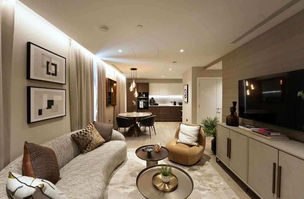 Property photo 3 of 5