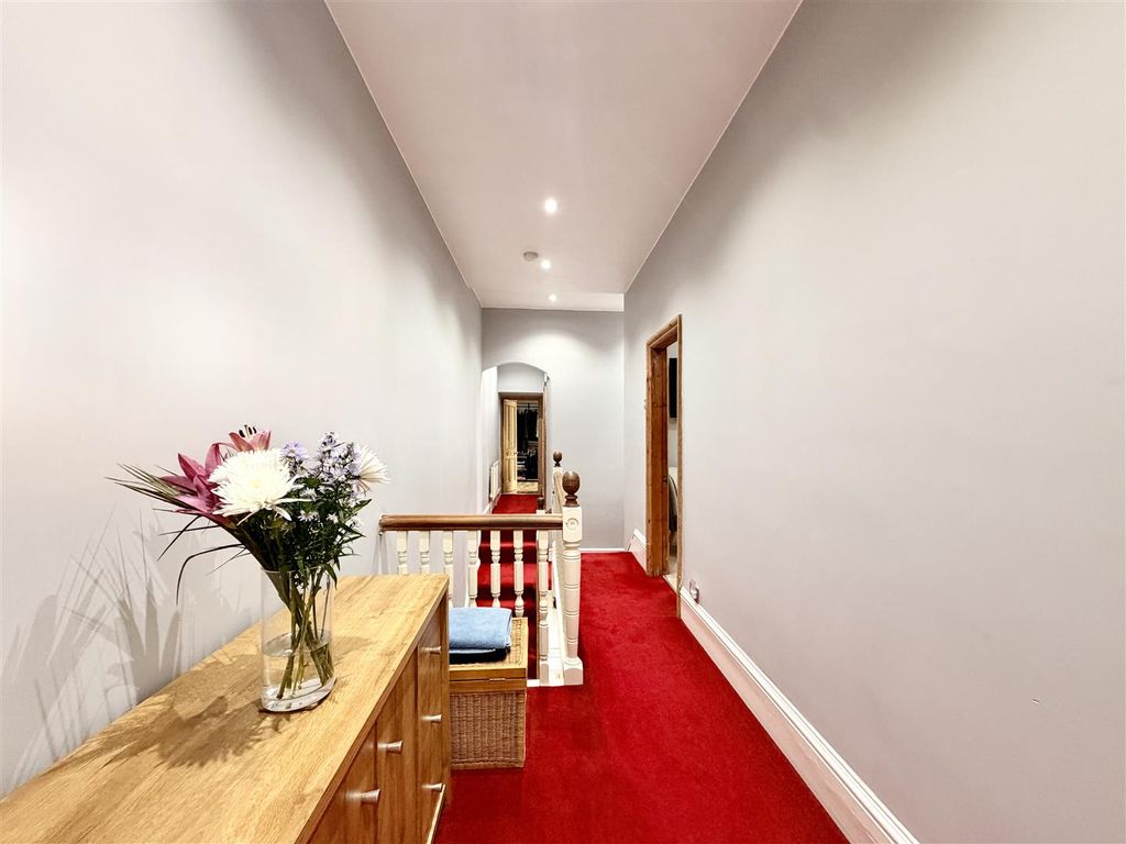 Additional image 26 of 5 bed town house for saleHerrick Road, Loughborough LE11