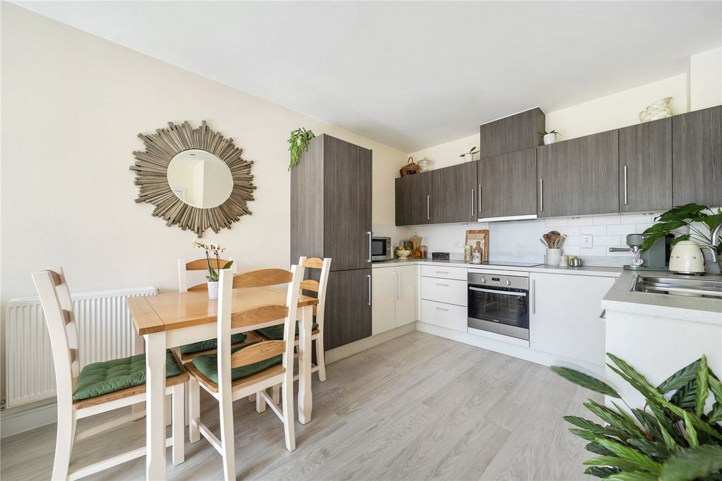 Property photo 3 of 16 Kitchen