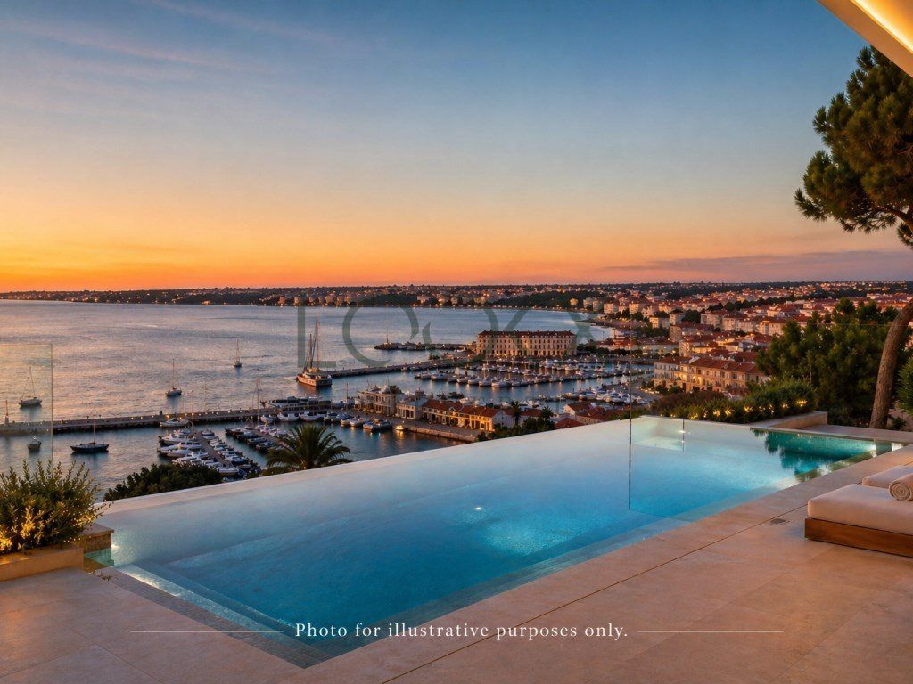 Property photo 1 of 16 Villa With Sea Views
