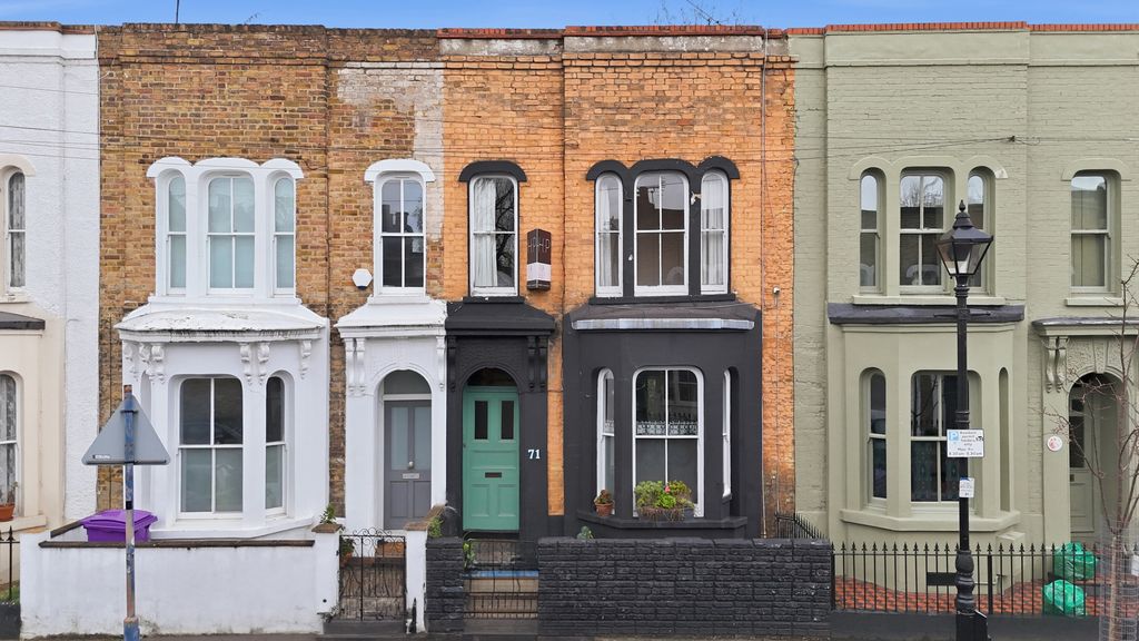 Property photo 1 of 13 Photo 1