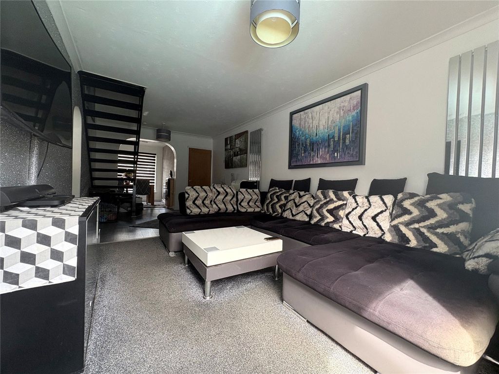 Property photo 2 of 17 Picture No. 09